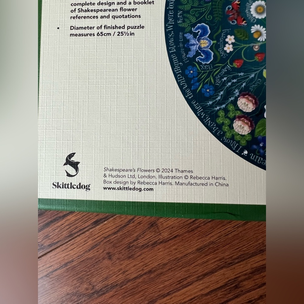 Shakespeare's Flowers: A 1000 Piece Jigsaw Puzzle - Picture 10 of 14